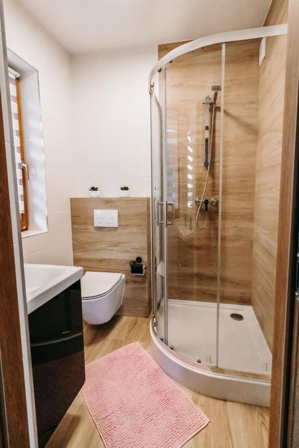 Stylove Domki Banska Nizna Domki Z Jacuzzi Exterior photo
