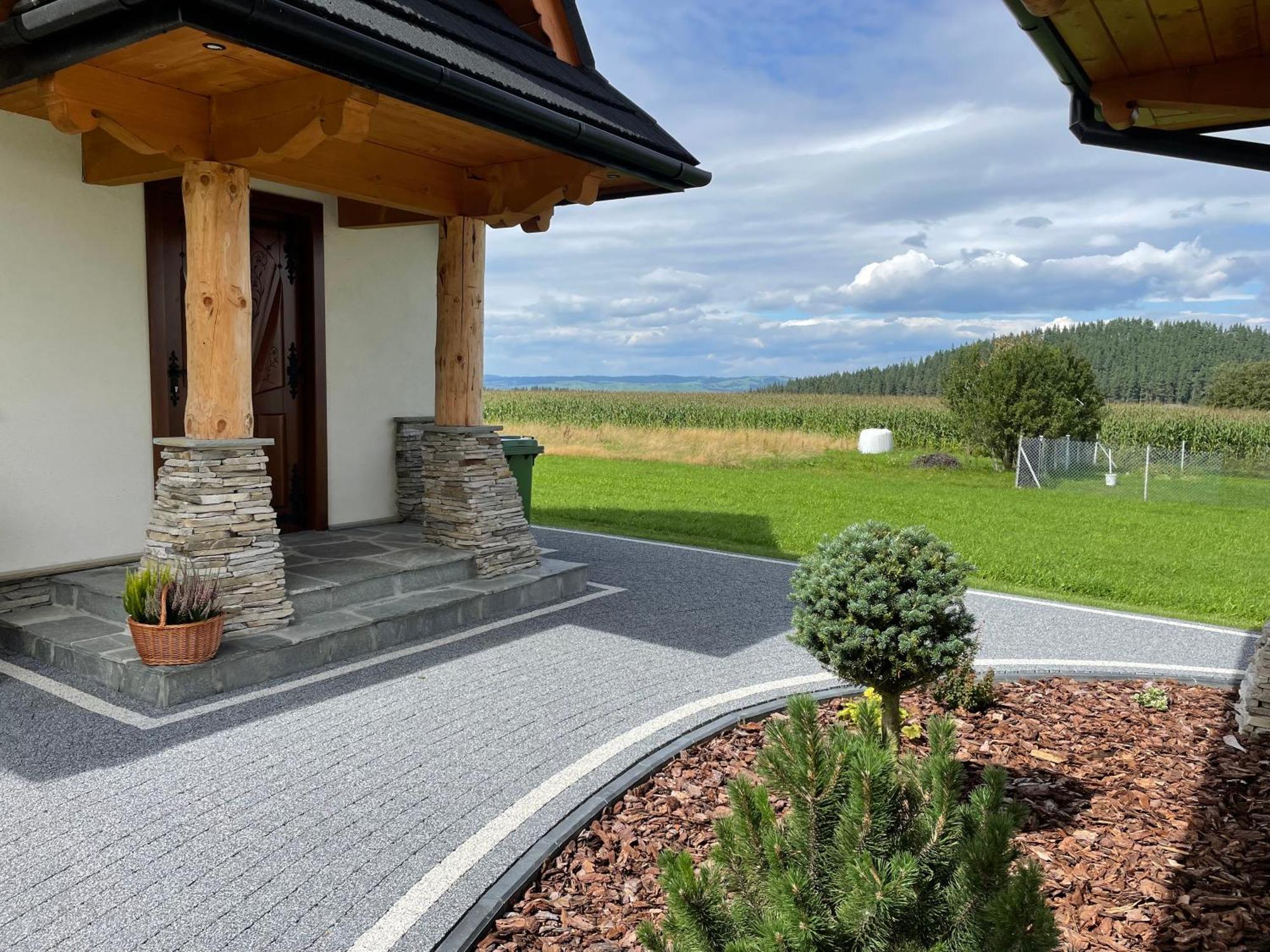 Stylove Domki Banska Nizna Domki Z Jacuzzi Exterior photo